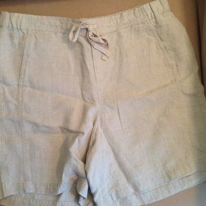 Linen shorts